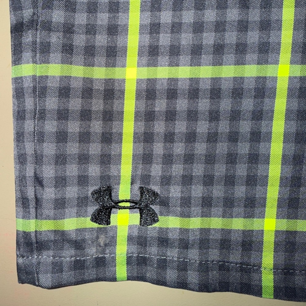 Under Armour Golf Shorts Youth Large Grey Neon Yellow Plaid Performance 1270515 - Picture 2 of 4
